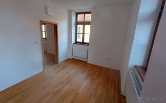 Pronájem 3+kk Netolice, Mírové náměstí - 17