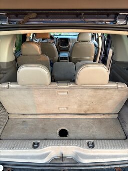 Ford Explorer Eddie Bauer - 17