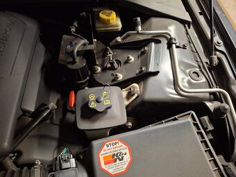 Jaguar S Type 4,2 V8 supercharger - 17