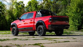 DODGE RAM 1500 5,7 HEMI 2022 GT 14 000 km - 17