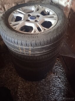 Ford b-max 1.0 - 17
