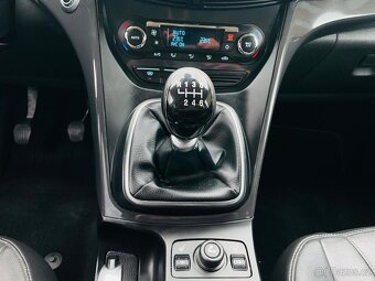Ford Kuga 2.0TDCi 4x4 MANUÁL VÝHŘEV SERVISKA TITANIUM - 17