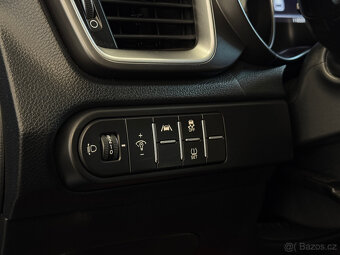 Kia Cee´d  SW 1.5TGDI 118 kW Exclusive rv.11/2021 - 17