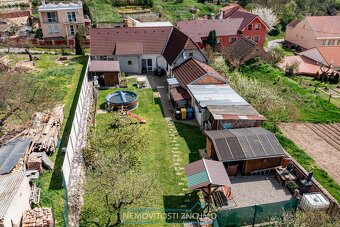 Prodej rodinného domu 4+kk, vejminek 1+kk, pozemek 838m2, k. - 17