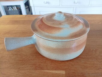 KAMENINOVÝ HRNEC RAMEKIN GRES DU MARAIS FRANCE - 17