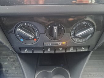 Škoda Rapid 1,0 TSI 70kW Ambition Koupeno v CZ - 17