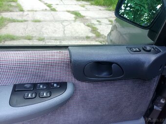 Fiat ulysse 2.0i-89kw  7míst - 17