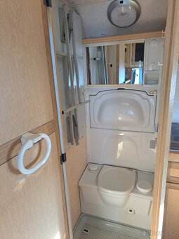 Hylander Design 410, obytný přívěs – karavan, r.v. 1996 - 17