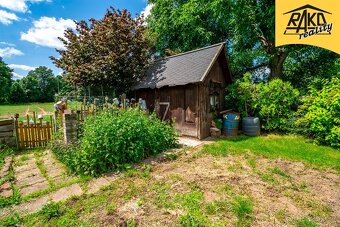Prodej pěkného rodinného domu ve Smiřicích - 17