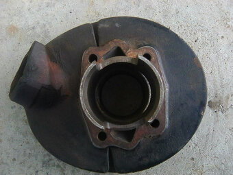 čz 125/175 450/453 - kryty řetězu a motoru,válce a držák ped - 17