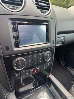 Mercedes Benz ML 320CDi Sport Edition - 17