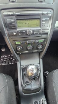 ŠKODA OCTAVIA  COMBI 1.6i TEAM EDITION 1MAJITEL - 17