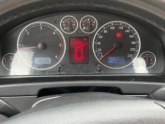 Volkswagen Multivan,2,5Tdi 96kw,7mist,tažné /2009/286tis km - 17