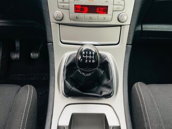 Ford S-MAX 2.0TDCi 103KW MANUÁL VÝHŘEV SENZORY - 17