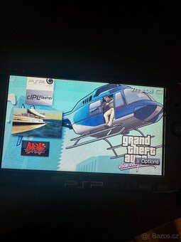 PSP 3004 + Příslušenství - 17