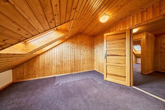 Prodej podkrovního bytu 4+1 s garáží - 17