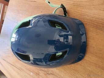 Prodám koloběžku a helmu - 17