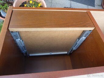 IKEA BOKSEL konferenční stolek na kolečkách 79x79 - 17