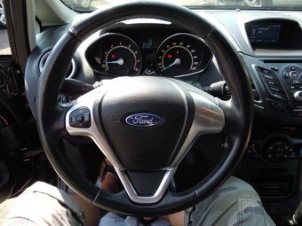 Ford Fiesta 1.2i 60kw(82hp) r.v. 3/2017 pěkný stav - 17