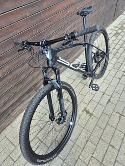 Horské kolo Superior XP 929 / Matte Black/White / 29 - 17