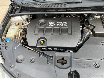 Prodám TOYOTU AVENSIS combi 1.8 benzín - 17
