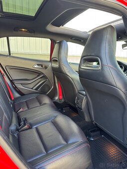 Mercedes-Benz GLA 220 4-MATIC AMG AT 125kw - 17