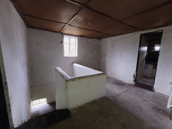 Chvalkovice - Střeziměřice -rodinný dům 3+1, pozemek 2066 m2 - 17