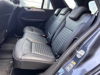Prodám Mercedes-Benz GLE 350d 4MATIC AMG - 17