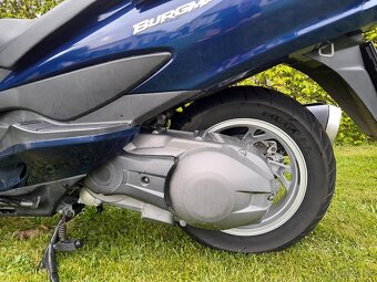 Suzuki Burgman 400i - 17