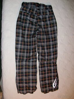 ZIMNÍ KALHOTY HANNAH a dětské oteplováky LEWRO - 17