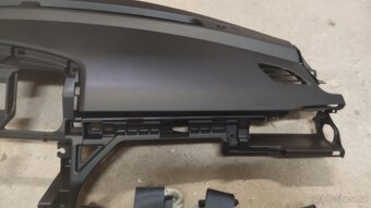 Airbagová sada Suzuki Swift MK 8 s originální deskou - 17