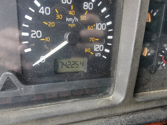 Prodám tahač návěsů VOLVO VVN EURO 3 retardér - 17