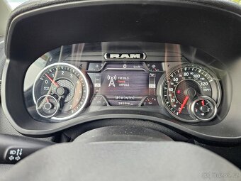 Dodge Ram 1500 Laramie 5.7 V8 r.v.2022 - 17