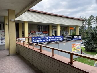 Nabízíme k prodeji obchodní prostory COOP ve Vsetíně na Sych - 17