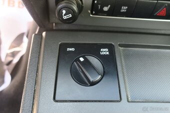 DODGE NITRO 2.8 CRDi SXT, BEZ KOROZE - 17