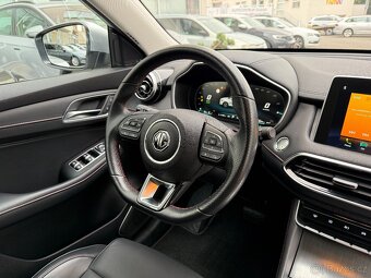 MG EHS PHEV Luxury 1.5 190kW AUT. 24tkm Ambient Press&Drive - 17