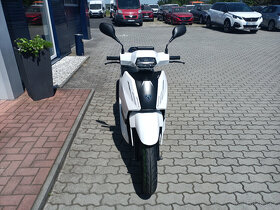Peugeot Tweet 125i (novinka) - 17
