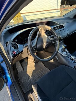 Honda Civic 5DR 1.4 benzín - 17