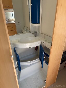 Karavan Calista 439 C pro 4 osoby - 17