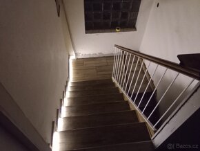 Rekonstrukce, zednické práce, výměna oken - 17