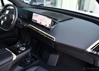 BMW iX xDrive40 1M 3L-ZÁRUKA - 17