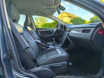 Volvo V70 2.4 D5 136kw,2008,AWD,4x4,Manuál,tažné zař.,2xALU - 17