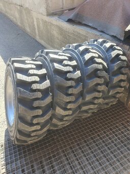 Kola UNC - Novotný- Locust - 17