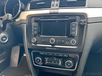 ŠKODA SUPERB COMBI 2.0TDI 125 KW ELEGANCE TOP STAV BEZ KOSME - 17