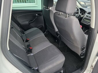 Seat Altea
Xl 1.4 TSI Parkovací senzory175 000 Kč
 - 17