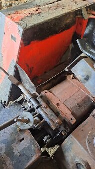 Prodám zadní část malotraktoru mt8 150 32 - 17