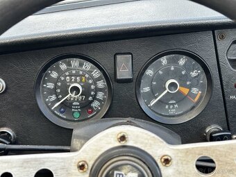 Triumph Spitfire 1500 - 17