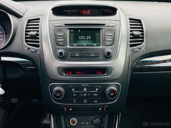 Kia Sorento 2.2CRDi 4x4 MANUÁL LED VÝHŘEV KAMERA SENZORY - 17