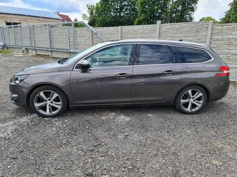 Peugeot 308 SW Allure 1,2 96kw r.2014 160tkm čtěte popis - 17