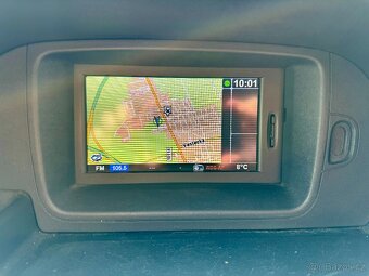 Renault Kangoo 1.5 dCi Grand 7 míst, navi, klima - 17